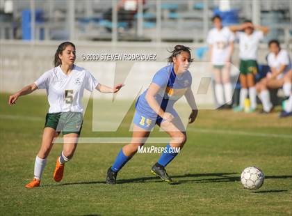 Thumbnail 2 in Lincoln vs. Hilmar photogallery.
