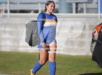 Thumbnail 1 in Lincoln vs. Hilmar photogallery.