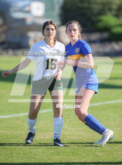 Thumbnail 2 in Lincoln vs. Hilmar photogallery.
