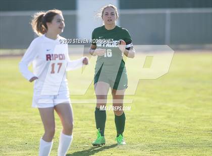 Thumbnail 3 in Ripon @ Manteca photogallery.