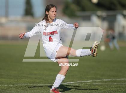 Thumbnail 1 in Ripon @ Manteca photogallery.
