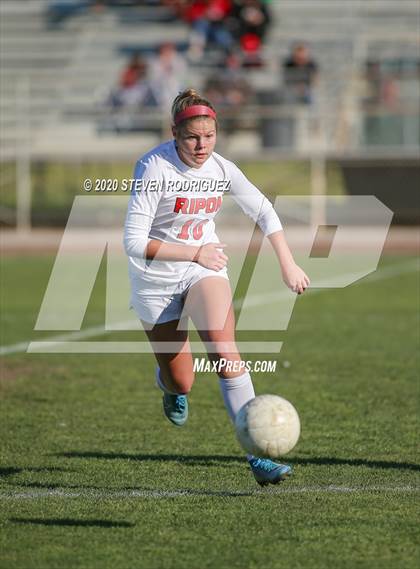 Thumbnail 2 in Ripon @ Manteca photogallery.