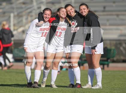 Thumbnail 3 in Ripon @ Manteca photogallery.