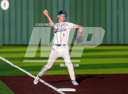 Thumbnail 1 in Whitehouse vs. Walnut Grove (UIL 5A Bi-District) photogallery.