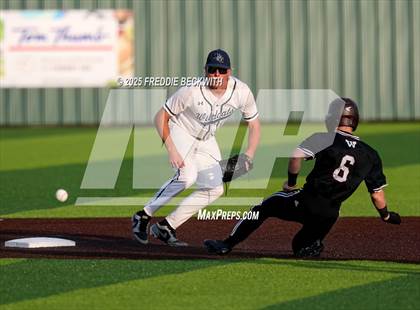 Thumbnail 2 in Whitehouse vs. Walnut Grove (UIL 5A Bi-District) photogallery.