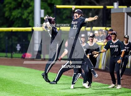 Thumbnail 1 in Whitehouse vs. Walnut Grove (UIL 5A Bi-District) photogallery.