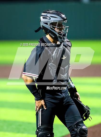 Thumbnail 2 in Whitehouse vs. Walnut Grove (UIL 5A Bi-District) photogallery.