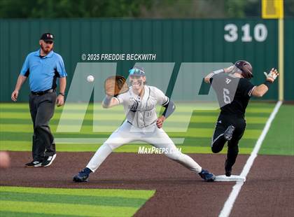 Thumbnail 1 in Whitehouse vs. Walnut Grove (UIL 5A Bi-District) photogallery.