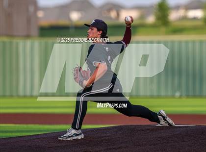 Thumbnail 2 in Whitehouse vs. Walnut Grove (UIL 5A Bi-District) photogallery.