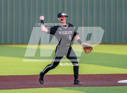 Thumbnail 2 in Whitehouse vs. Walnut Grove (UIL 5A Bi-District) photogallery.