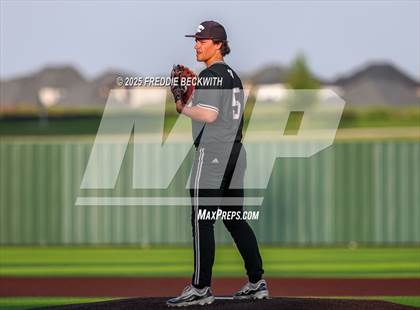 Thumbnail 2 in Whitehouse vs. Walnut Grove (UIL 5A Bi-District) photogallery.