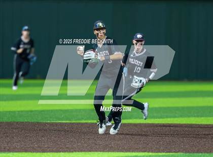 Thumbnail 3 in Whitehouse vs. Walnut Grove (UIL 5A Bi-District) photogallery.