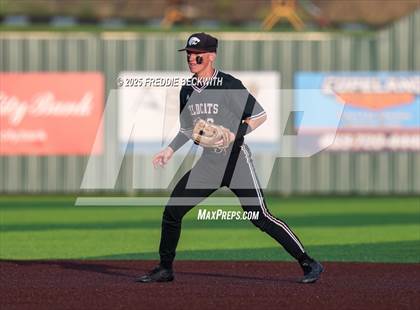 Thumbnail 2 in Whitehouse vs. Walnut Grove (UIL 5A Bi-District) photogallery.
