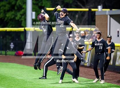 Thumbnail 2 in Whitehouse vs. Walnut Grove (UIL 5A Bi-District) photogallery.