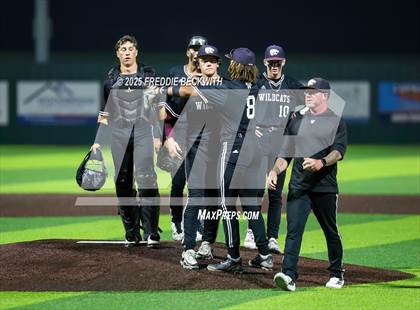 Thumbnail 1 in Whitehouse vs. Walnut Grove (UIL 5A Bi-District) photogallery.