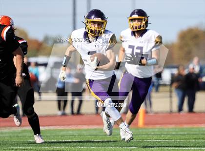 Thumbnail 1 in Taylorville @ Waterloo (IHSA 4A first round) photogallery.