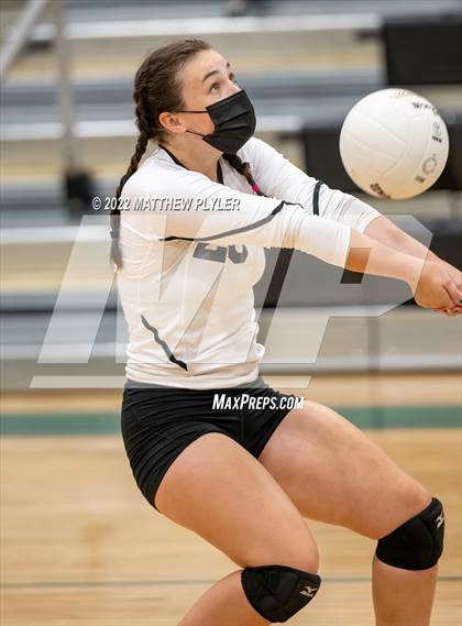 Thumbnail 3 in Carolina Friends vs. Berean Baptist Academy (Grace Christian School Crusader Classic) photogallery.