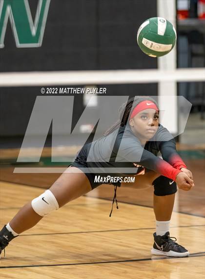 Thumbnail 3 in Carolina Friends vs. Berean Baptist Academy (Grace Christian School Crusader Classic) photogallery.