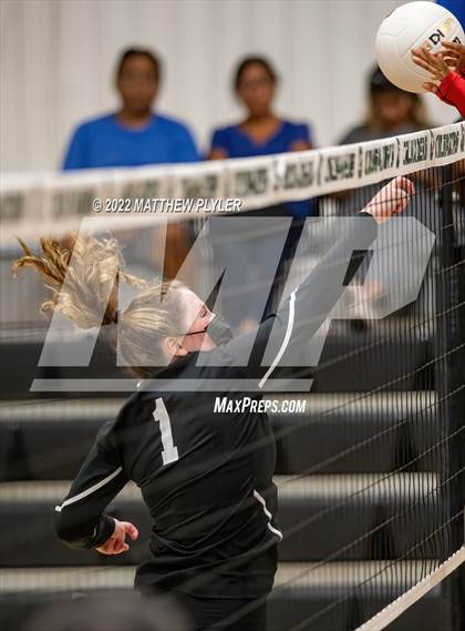 Thumbnail 1 in Carolina Friends vs. Berean Baptist Academy (Grace Christian School Crusader Classic) photogallery.