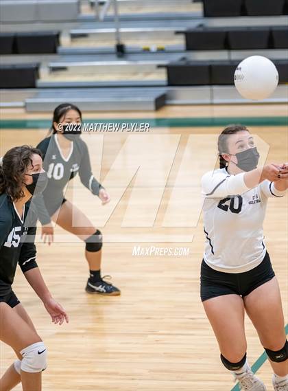 Thumbnail 1 in Carolina Friends vs. Berean Baptist Academy (Grace Christian School Crusader Classic) photogallery.