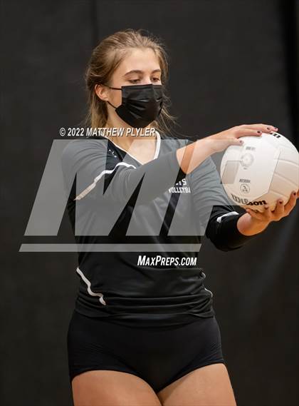 Thumbnail 2 in Carolina Friends vs. Berean Baptist Academy (Grace Christian School Crusader Classic) photogallery.