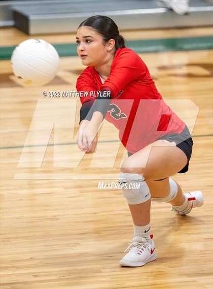 Thumbnail 3 in Carolina Friends vs. Berean Baptist Academy (Grace Christian School Crusader Classic) photogallery.