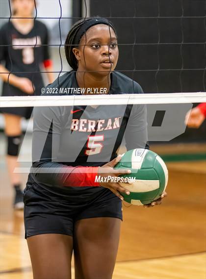 Thumbnail 2 in Carolina Friends vs. Berean Baptist Academy (Grace Christian School Crusader Classic) photogallery.