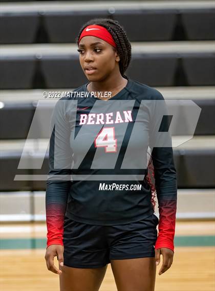Thumbnail 3 in Carolina Friends vs. Berean Baptist Academy (Grace Christian School Crusader Classic) photogallery.