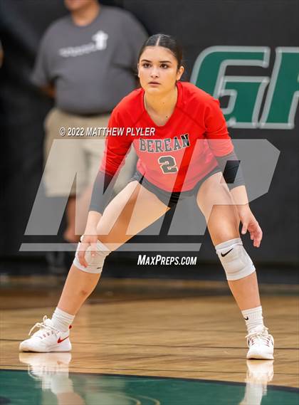 Thumbnail 3 in Carolina Friends vs. Berean Baptist Academy (Grace Christian School Crusader Classic) photogallery.
