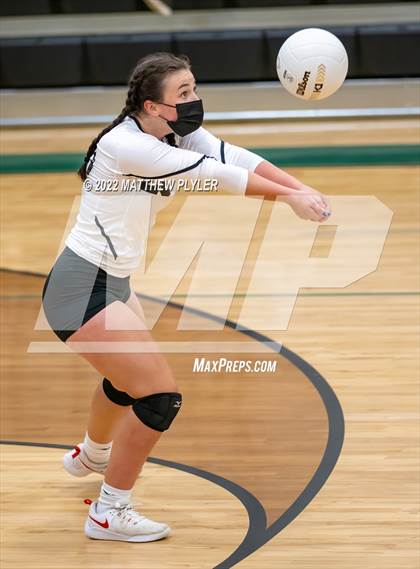 Thumbnail 2 in Carolina Friends vs. Berean Baptist Academy (Grace Christian School Crusader Classic) photogallery.