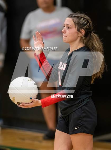 Thumbnail 1 in Carolina Friends vs. Berean Baptist Academy (Grace Christian School Crusader Classic) photogallery.