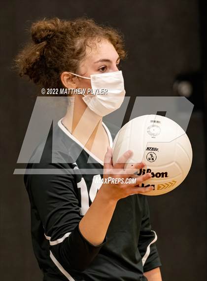 Thumbnail 2 in Carolina Friends vs. Berean Baptist Academy (Grace Christian School Crusader Classic) photogallery.