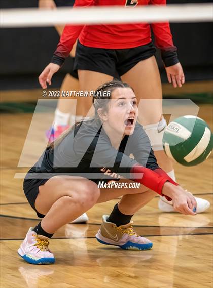 Thumbnail 2 in Carolina Friends vs. Berean Baptist Academy (Grace Christian School Crusader Classic) photogallery.