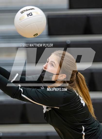 Thumbnail 3 in Carolina Friends vs. Berean Baptist Academy (Grace Christian School Crusader Classic) photogallery.
