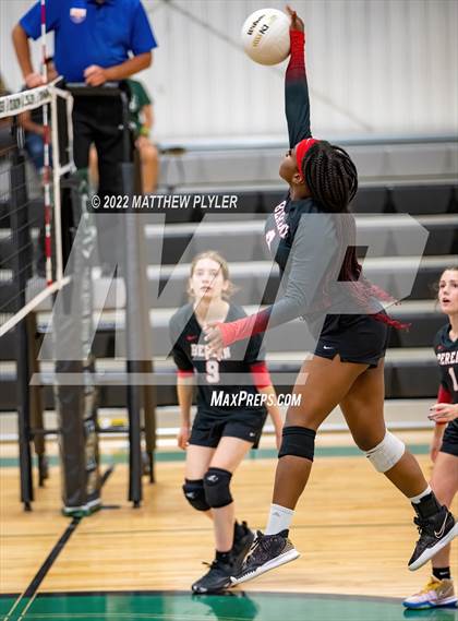 Thumbnail 2 in Carolina Friends vs. Berean Baptist Academy (Grace Christian School Crusader Classic) photogallery.