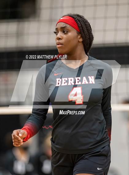 Thumbnail 2 in Carolina Friends vs. Berean Baptist Academy (Grace Christian School Crusader Classic) photogallery.