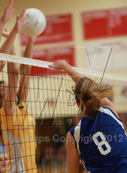 Thumbnail 1 in Carroll vs Kapaun Mt. Carmel (Wichita South Triangular) photogallery.