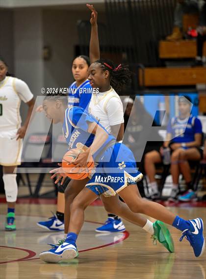 Thumbnail 2 in McEachern vs. Grayson (Georgia Nike Elite Showcase) photogallery.