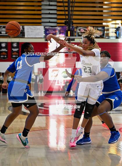 Thumbnail 1 in McEachern vs. Grayson (Georgia Nike Elite Showcase) photogallery.