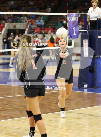 Thumbnail 1 in Kit Carson vs. Kiowa (CHSAA 1A Semifinal) photogallery.