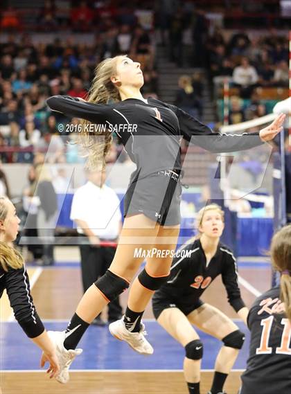 Thumbnail 2 in Kit Carson vs. Kiowa (CHSAA 1A Semifinal) photogallery.