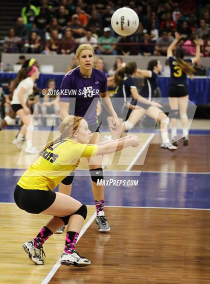 Thumbnail 3 in Kit Carson vs. Kiowa (CHSAA 1A Semifinal) photogallery.