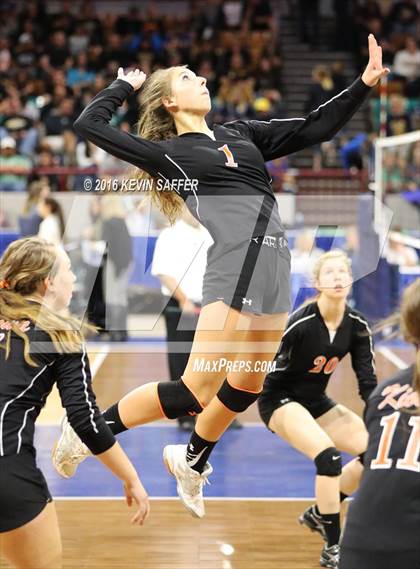 Thumbnail 1 in Kit Carson vs. Kiowa (CHSAA 1A Semifinal) photogallery.