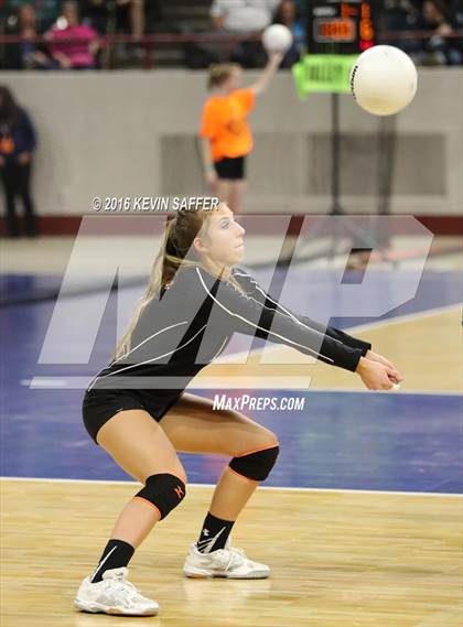 Thumbnail 1 in Kit Carson vs. Kiowa (CHSAA 1A Semifinal) photogallery.