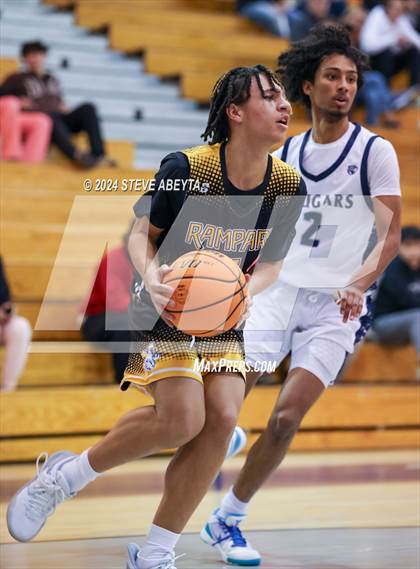 Thumbnail 2 in Rampart @ Cherokee Trail photogallery.