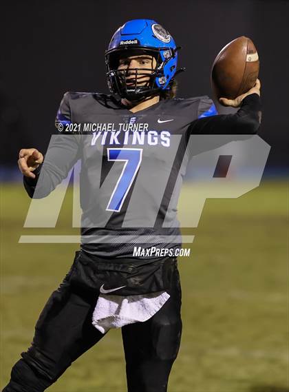 Thumbnail 1 in Eagle vs Coeur d'Alene (5A State Playoff) photogallery.