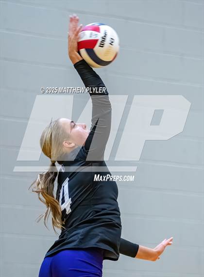 Thumbnail 1 in Ardrey Kell vs Cardinal Gibbons (Inaugural East vs West Clash) photogallery.