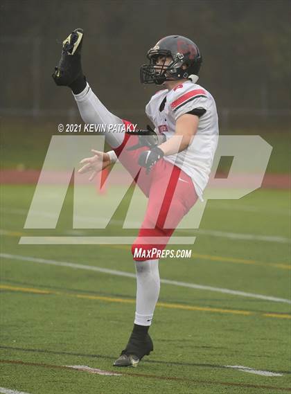 Thumbnail 3 in Cromwell/Portland vs. Bloomfield (CIAC Class S Final) photogallery.