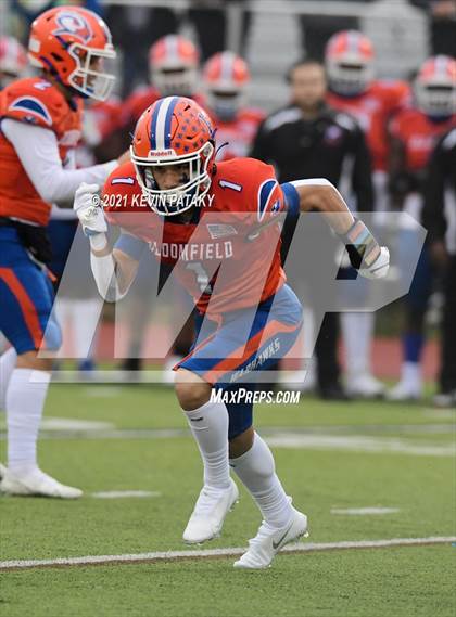 Thumbnail 2 in Cromwell/Portland vs. Bloomfield (CIAC Class S Final) photogallery.