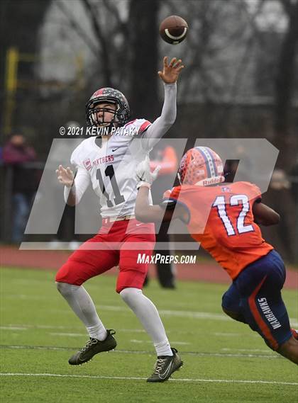 Thumbnail 1 in Cromwell/Portland vs. Bloomfield (CIAC Class S Final) photogallery.